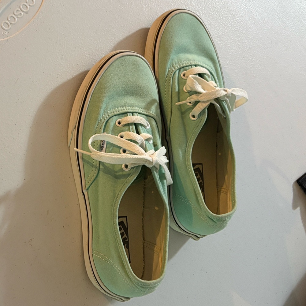 Vans Women’s Canvas Sneakers.. Great Condition!! Beautiful Unique Mint Hue!!